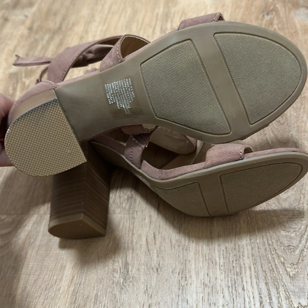 LC LAUREN CONRAD | Women's Mauve‎ Bow Girlfriend Block High Heels, Size 8.5